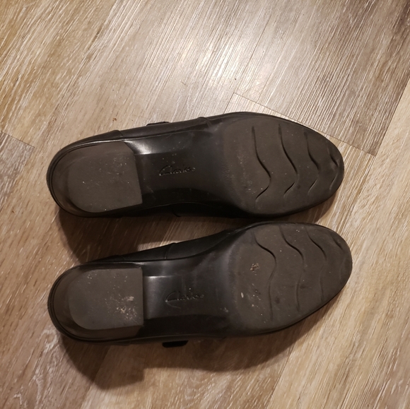 Clarks - Picture 3 of 4